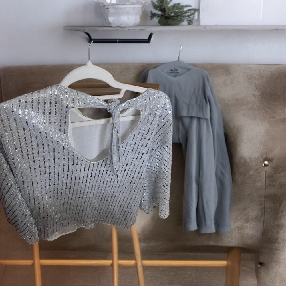 Zara Basic Sequence Top Size Large - image 3